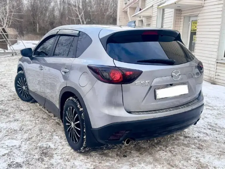 Mazda cx-5, 2013 г. , максимальная комплектация
Продаю надежный и ухоженный кроссовер.
🔹 Двигатель: 2.0 бензин
🔹 Пробег: 165 000 км
🔹 Комплектация: максимальная
Автомобиль не бит, не крашен, весь в родном окрасе. Кузов ровный, без повреждений и коррозии.
Техническое состояние отличное: двигатель работает тихо и ровно, коробка без рывков, подвеска без посторонних звуков. Все обслуживание проводилось своевременно.
Магнитола стоит дорогая, камера сабвуфер усилитель и 4 динамика
Салон чистый, ухоженный, не прокурен. Богатая комплектация: все функции работают исправно.
Документы в полном порядке, юридически чистый автомобиль.
Отличный вариант для города и трассы — комфортный, экономичный и надежный.
Разумный торг у капота. Осмотр по договоренности. Донецк
Возможен обмен
Возможно продажа в кредит
Цена 1 490 000
+79895435743 Телеграм ватсап
+79495095858
📲 Tg: николай н а
📞 Звоните: +7(949)5095858 - фотография - 3
