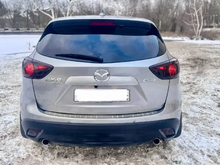 Mazda cx-5, 2013 г. , максимальная комплектация
Продаю надежный и ухоженный кроссовер.
🔹 Двигатель: 2.0 бензин
🔹 Пробег: 165 000 км
🔹 Комплектация: максимальная
Автомобиль не бит, не крашен, весь в родном окрасе. Кузов ровный, без повреждений и коррозии.
Техническое состояние отличное: двигатель работает тихо и ровно, коробка без рывков, подвеска без посторонних звуков. Все обслуживание проводилось своевременно.
Магнитола стоит дорогая, камера сабвуфер усилитель и 4 динамика
Салон чистый, ухоженный, не прокурен. Богатая комплектация: все функции работают исправно.
Документы в полном порядке, юридически чистый автомобиль.
Отличный вариант для города и трассы — комфортный, экономичный и надежный.
Разумный торг у капота. Осмотр по договоренности. Донецк
Возможен обмен
Возможно продажа в кредит
Цена 1 490 000
+79895435743 Телеграм ватсап
+79495095858
📲 Tg: николай н а
📞 Звоните: +7(949)5095858 - фотография - 7