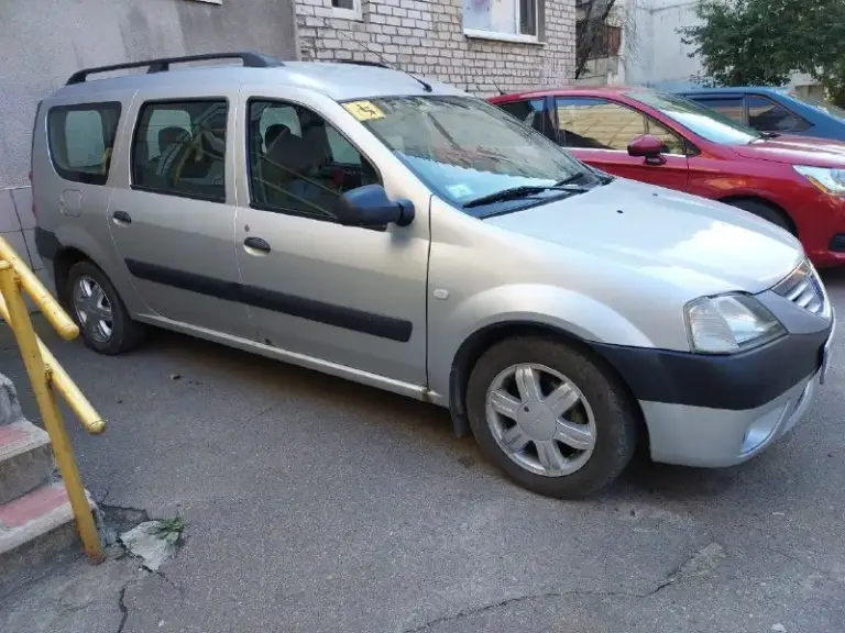 Дача логан универсал, 2008 года, куплена в автосалоне, один владелец, мотор 1.6, бензин, 5 мест, пробег 148 тысяч км, масло в двигателе менялось каждые 7 тысяч км, технически исправна, есть небольшие ньюансы по косметике. Сиденья в чехлах с дня покупки. Цена 580000 руб. Донецк ленинский район +79493608837
📞 Звоните: +7(949)3608837 - фотография - 1