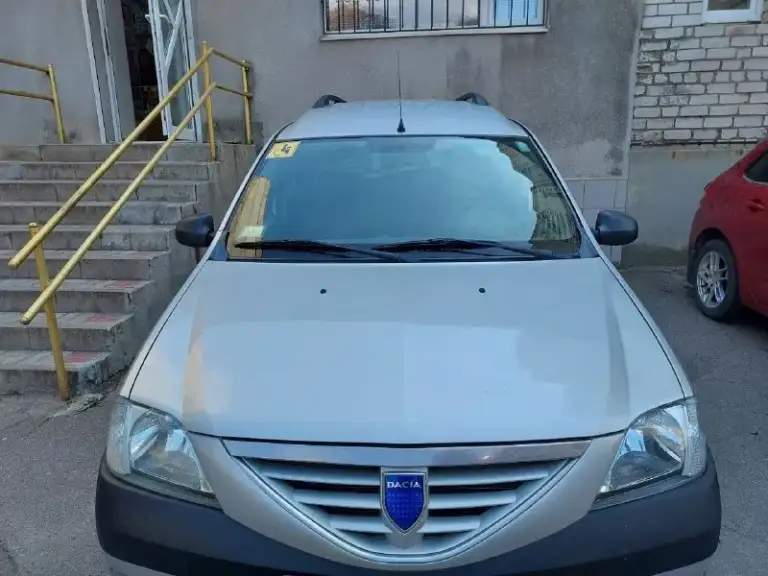 Дача логан универсал, 2008 года, куплена в автосалоне, один владелец, мотор 1.6, бензин, 5 мест, пробег 148 тысяч км, масло в двигателе менялось каждые 7 тысяч км, технически исправна, есть небольшие ньюансы по косметике. Сиденья в чехлах с дня покупки. Цена 580000 руб. Донецк ленинский район +79493608837
📞 Звоните: +7(949)3608837 - фотография - 3