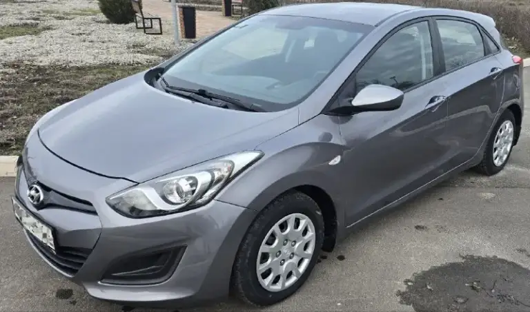 Продам хюндай i30 2014 года.
Машина в отличном сострянии.
Один хозяин по птс
Механика (шестиступенчатая)
Родной пробег 126 тыс.
Зеленая автотека.
Комплектация:
4 Стеклоподъемника
▫️Подогрев сидений
▫️Парктоник
▫️Мульти руль
▫️Ксенон
▫️Датчики света
▫️Абс
▫️Сервисная книжка
Звонмте спрашивайте торг.
Цена: 930.000₽
Тел +79494999745 - фотография - 1