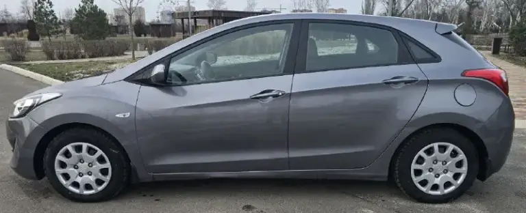 Продам хюндай i30 2014 года.
Машина в отличном сострянии.
Один хозяин по птс
Механика (шестиступенчатая)
Родной пробег 126 тыс.
Зеленая автотека.
Комплектация:
4 Стеклоподъемника
▫️Подогрев сидений
▫️Парктоник
▫️Мульти руль
▫️Ксенон
▫️Датчики света
▫️Абс
▫️Сервисная книжка
Звонмте спрашивайте торг.
Цена: 930.000₽
Тел +79494999745 - фотография - 5