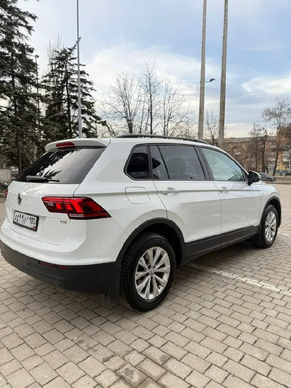 Volkswagen тигуан 2017г я собственник, второй по счету, птс оригинал. Срочная продажа. Хорошая комплектация, родной окрас. Трехзонный климат, подвороты фар, подогрев 4 сидений и руля, ассистенты и тд. Техосмотр пройден. Родной пробег 180 тыс. Обслужена. Цена на неделю 1.540 000 авто оценка 1.9 автотека без выплат, такси и прочего. +79493404685
📞 Звоните: +7(949)3404685 - фотография - 3