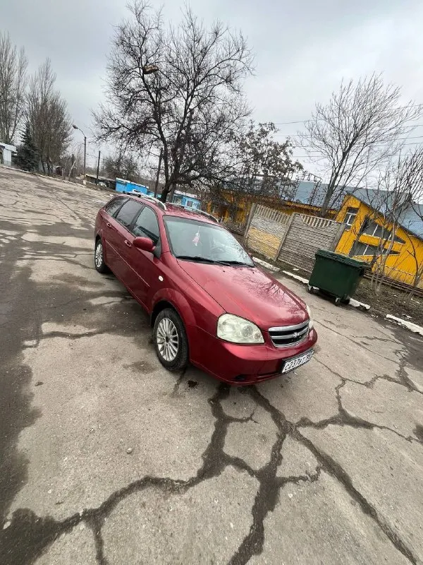 Собственник !!!
Продам лачетти 2007 года в кузове универсал.
Объем двигателя 1.6
Пробег 269000 км ( ничего никогда не крутили)
По факту 2 владелец
90% Машины в родном окрасе
Присутствуют царапинки и другие следы эксплуатации. Кондёр обслужен и работает. Печка дует, подогревы работают. Салон нормальный
Машина на ходу каждый день.
Перекупы не беспокойте, за 500 не продам. С продажей не спешу.
Цена 595000 торг будет реальному покупателю
Всем удачных продаж и покупок!
+79497956303
+79493903302
Г. Донецк - фотография - 2