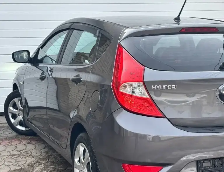 Продам hyundai solaris
Год выпуска:2014
Объем двигателя: 1,6 123.лс
Кпп автомат

Отличная комплектация:
Климат-контроль,
Датчик света, abs, esp,
Подогрев сидений,
Мульти руль,
4.Эл стекла подъемника,
Электро зеркала,
Подушки безопасности,
Хорошая акустика,
Планшет андроид,
Камера заднего вида, парктроник,
Сигнализация,

Кузов в отличном состоянии!
Рыжиков вздутия и прочего
Нет от слова совсем!
Техническии авто вложений не требует.
Своевременное сезонное обслуживание, заправка и замена фильтров.
Автомобиль без вложения!!

По запросу скину видео обзор.

По документам полный порядок.

Цена 900.000.р возможен торг реальному покупателю!

Номер телефона
+7949-693-58-50
+7949-564-47-36

Г. Донецк - фотография - 5
