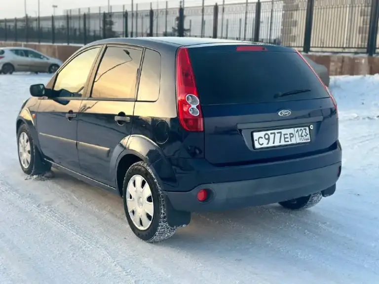 Ford fiesta 2008 1.4 m/t
Автомобиль в прекрасном состоянии и родным подтвержденным пробегом. Техника в идеале, салон без потертостей и прокуров,3 хозяина, автомобиль южный,2 ключа, хорошея зимняя резина. Подробности по тел.
🚙 Пробег 130 000 км
💵 445 000₽
☎️ +7 (949) 573-62-32 Сергей - фотография - 3