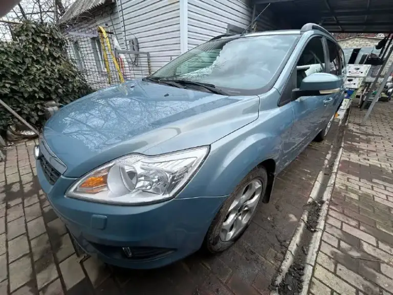 Ford focus
2009 Год выпуска
1.8 Бензин
Механическая коробка передач
Пробег 252000 км
Двух зонный климат контроль
Мультируль
Подогревы передних сидений, зеркал и лобового стекла
Омыватель фар
Круиз контроль
Бортовой компьютер
Авто в 2022 году привезено из европы, за это время проехало 5000 км
Технически обслужен
Кузов без дтп
Продажа от собственника
Цена 750000₽ торг уместен
Все вопросы и подробности по телефону +79493550749 - фотография - 2