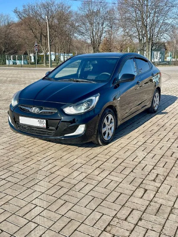 Продам hyundai accent газ евро- 4. Год выпуска 2012. Пробег 241 т. Км. Вложений не требуется. Расходники все заменены. Все работает. Мотор 1,6 в полном порядке. Не дымит, масло не ест. Работает ровно. Установлено газовое оборудование евро- 4. Вписано в птс. Итальянский газовый редуктор tomasetto, баллон под запаску. Коробка механика. Переключается плавно, без рывков, без пинков. Ходовая не стучит. То делались полностью по регламенту. Сайлентблоки, стойки, колодки, все резинки в исправном состоянии. Кондиционер работает морозит. Печка греет. Бортовой компьютер, хорошая музыка, aux, usb, центральный замок, электростеклоподьемники перед и зад. Электрорегулировка, подогрев зеркал. В фарах установлены би-лед линзы. В туманах леды. Свет, как днем. Кузов целый. Стёкла родные. Ржавчины нет. Зимняя резина 185/65 r-15. Домкрат балонник в комплекте. Авто местное. Два ключа. Цена 700 000 рублей. Без торга. Также отдам комплект летних колес на красивых титановых дисках с новой летней резиной +79494354835. Донецк - фотография - 1