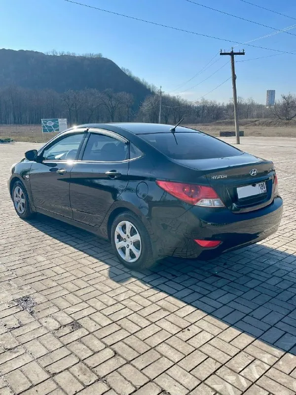 Продам hyundai accent газ евро- 4. Год выпуска 2012. Пробег 241 т. Км. Вложений не требуется. Расходники все заменены. Все работает. Мотор 1,6 в полном порядке. Не дымит, масло не ест. Работает ровно. Установлено газовое оборудование евро- 4. Вписано в птс. Итальянский газовый редуктор tomasetto, баллон под запаску. Коробка механика. Переключается плавно, без рывков, без пинков. Ходовая не стучит. То делались полностью по регламенту. Сайлентблоки, стойки, колодки, все резинки в исправном состоянии. Кондиционер работает морозит. Печка греет. Бортовой компьютер, хорошая музыка, aux, usb, центральный замок, электростеклоподьемники перед и зад. Электрорегулировка, подогрев зеркал. В фарах установлены би-лед линзы. В туманах леды. Свет, как днем. Кузов целый. Стёкла родные. Ржавчины нет. Зимняя резина 185/65 r-15. Домкрат балонник в комплекте. Авто местное. Два ключа. Цена 700 000 рублей. Без торга. Также отдам комплект летних колес на красивых титановых дисках с новой летней резиной +79494354835. Донецк - фотография - 5
