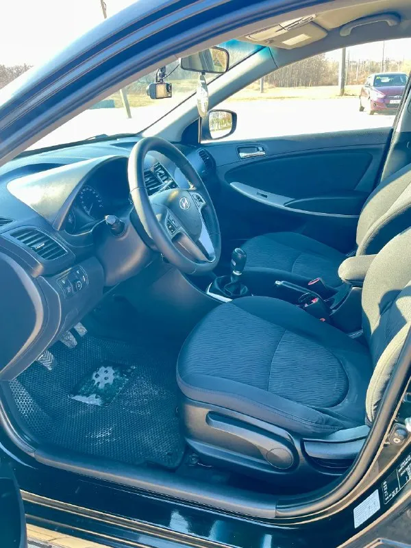 Продам hyundai accent газ евро- 4. Год выпуска 2012. Пробег 241 т. Км. Вложений не требуется. Расходники все заменены. Все работает. Мотор 1,6 в полном порядке. Не дымит, масло не ест. Работает ровно. Установлено газовое оборудование евро- 4. Вписано в птс. Итальянский газовый редуктор tomasetto, баллон под запаску. Коробка механика. Переключается плавно, без рывков, без пинков. Ходовая не стучит. То делались полностью по регламенту. Сайлентблоки, стойки, колодки, все резинки в исправном состоянии. Кондиционер работает морозит. Печка греет. Бортовой компьютер, хорошая музыка, aux, usb, центральный замок, электростеклоподьемники перед и зад. Электрорегулировка, подогрев зеркал. В фарах установлены би-лед линзы. В туманах леды. Свет, как днем. Кузов целый. Стёкла родные. Ржавчины нет. Зимняя резина 185/65 r-15. Домкрат балонник в комплекте. Авто местное. Два ключа. Цена 700 000 рублей. Без торга. Также отдам комплект летних колес на красивых титановых дисках с новой летней резиной +79494354835. Донецк - фотография - 7