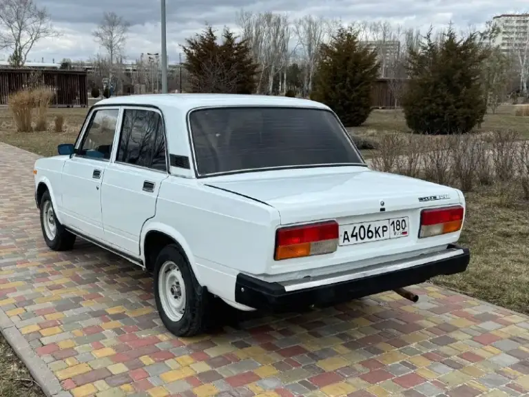 Продам ваз 2107
Год выпуска 2008
Без рыжиков, гнилья, красивая, ровная.
Дно, стаканы, пороги, все на месте.
Коробка не хрустит, не вылетает.
По ходовой нареканий нет, все как положено работает.
Салон в хорошем состоянии, чисто, опрятно, никаких запахов
Новий акб
Акустика магнитола колонки
Сел поехал, вложений на данный момент никаких.
По документам никаких вопросов, нет ни штрафов ни запретов, все вины читаются, поехали и спокойно переоформили. Один собственник птс оригинал машина местная
Цена 245 тысяч рублей хороший торг быстрым покупателем
Осмотр город мариуполь
Возможен обмен
Тел +79499360437
📞 Звоните: +7(949)9360437 - фотография - 4