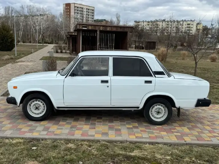 Продам ваз 2107
Год выпуска 2008
Без рыжиков, гнилья, красивая, ровная.
Дно, стаканы, пороги, все на месте.
Коробка не хрустит, не вылетает.
По ходовой нареканий нет, все как положено работает.
Салон в хорошем состоянии, чисто, опрятно, никаких запахов
Новий акб
Акустика магнитола колонки
Сел поехал, вложений на данный момент никаких.
По документам никаких вопросов, нет ни штрафов ни запретов, все вины читаются, поехали и спокойно переоформили. Один собственник птс оригинал машина местная
Цена 245 тысяч рублей хороший торг быстрым покупателем
Осмотр город мариуполь
Возможен обмен
Тел +79499360437
📞 Звоните: +7(949)9360437 - фотография - 5