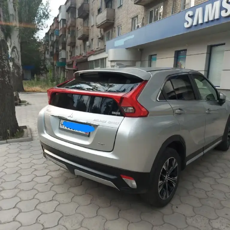 Mitsubishi eclipse cross 2019 года.
✅Японская сборка.
✅В рф одна владелица 2,5 года.
✅Полный привод. 1,5 турбо.
✅Комплектация sel. Кожаный салон, климат контроль, слепые зоны, камера 360, проекция на стекло и т. Д.
✅Пробег на сейчас 78 т. Км.
✅Цена 2 180 т. Руб.
Донецк. Т. +7949-424-81-66 - фотография - 3