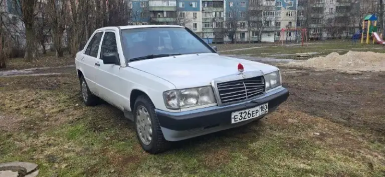 Продаю бодрого мерса. С гуром w 190 после капиталки пол года(работает отлично, тянет отлично) дно и пороги поварены (остались косяки по внешке, на фото видно) не критично, коробка также перебиралась. Резина уверенная зимняя на шипах. Красивые катки. По ходовой вопросов нет. Печка дует, магнитола играет. Свижий 75 акб дворник и омывайка работает, свет работает. Каких-то срочных вложений не требует. Ценник у мерса по цене десятки гнилой. Обмены не интересуют, разве что на деньги. По документам все ровно, дкп стс птс, залогов и ограничений нет.
Цена 180 торг хорошим людям присутствует.
+79493243525 Звоните или связь тг
📲 Tg: @zet01021
📞 Звоните: +7(949)3243525 - фотография - 5