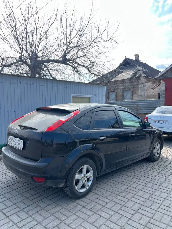 Продам ford focus 2 ghia
Год: 2007
Пробег: 247 родной
Двигатель 1.8 бенз 125лс нареканий нет, едет классно, ходовая часть недавно обслужена, новые колодки тормозные диски, делать ничего не нужно, салон очень хорошо сохранился не затертый, кузов в очень достойном состоянии без гнили и коррозии, днище все целое! В дтп не был все крепления везде завод! Полная комплектация ghia с двух-зонным климатом подогревами сидений, лобового, зеркал, стабилизация, дисковые тормоза вкруг, стеклоподьемники вкруг, подрулевое управление музыкой, эл. Фары, птф, бортовик, стекло лобовое без трещин стоит заводское с обогревом! Автомобиль уже на летней резине практически новой! На данный момент вложений не требует.
Документы чистые, птс оригинал! Тех осмотр есть.
Торг есть
Цена: 545000р
📍Мариуполь
📞+79496463727 - фотография - 3