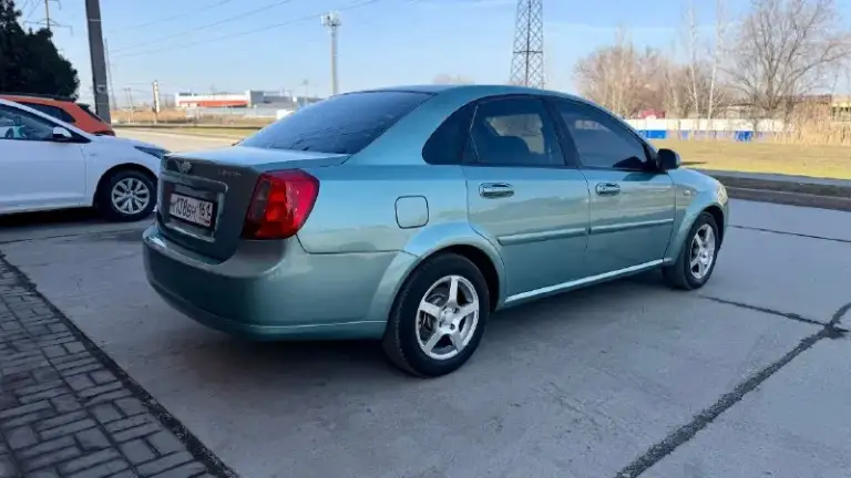 Цена: 510.000₽. Торг
Продаю chevrolet lacetti
По документам авто чистая, любое оформление, тех-осмотр пройден,
Автомобиль в отличном состоянии, пробег родной, автотека зеленая, кузов весь ровный, без дтп, без гнили и ржавчины, пороги и дно в идеальном состоянии.
По технической части автомобиль полностью обслужен, двигатель работает тихо, масло не ест от слова совсем,
Коробка работает идеально, ходовая полностью обслужена,
Комплектация: кондиционер, стеклоподъемники, электрозеркала с подогревом, штатная сигнализация, мультируль, abs, магнитола pioneer, отличная летняя резина на литье.
Звоните в любое время.
Возможен обмен, с вашей доплатой.
Двигатель: 1.6.бензин.
Год: 2009.
Пробег: 220 к.
Коробка: механика 5 ст.
Г харцызск-макеевка.
Тел +79490402844 николай
📞 Звоните: +7(949)0402844 - фотография - 7