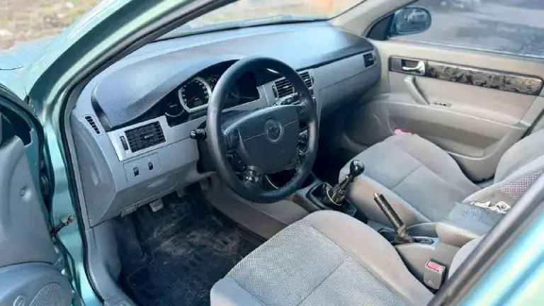 Цена: 510.000₽. Торг
Продаю chevrolet lacetti
По документам авто чистая, любое оформление, тех-осмотр пройден,
Автомобиль в отличном состоянии, пробег родной, автотека зеленая, кузов весь ровный, без дтп, без гнили и ржавчины, пороги и дно в идеальном состоянии.
По технической части автомобиль полностью обслужен, двигатель работает тихо, масло не ест от слова совсем,
Коробка работает идеально, ходовая полностью обслужена,
Комплектация: кондиционер, стеклоподъемники, электрозеркала с подогревом, штатная сигнализация, мультируль, abs, магнитола pioneer, отличная летняя резина на литье.
Звоните в любое время.
Возможен обмен, с вашей доплатой.
Двигатель: 1.6.бензин.
Год: 2009.
Пробег: 220 к.
Коробка: механика 5 ст.
Г харцызск-макеевка.
Тел +79490402844 николай
📞 Звоните: +7(949)0402844 - фотография - 9