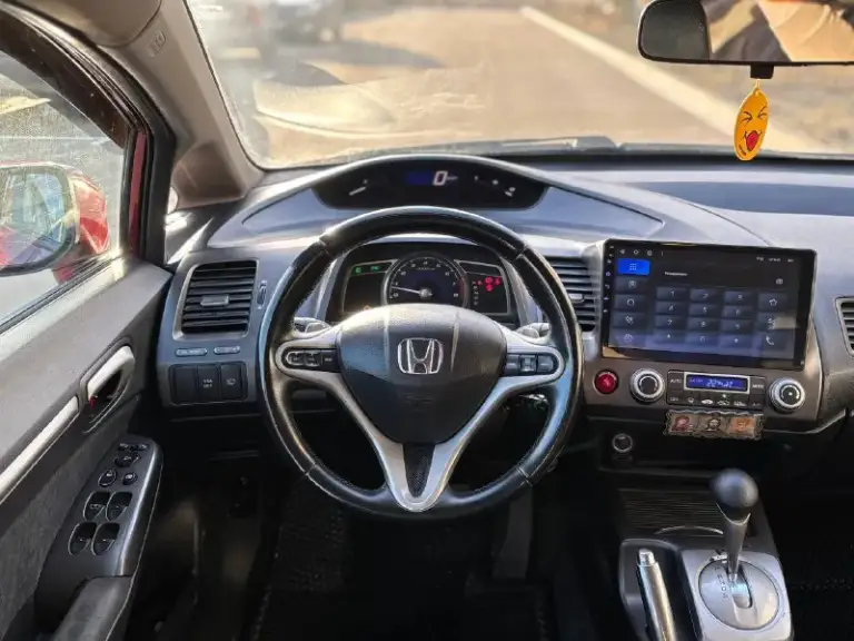 Honda civic 1.8 at executive

2009 Год
Автомат
Автомобиль в прекрасном состоянии!
Технически без замечаний
Кузов ровный красивый, не гнилой без рыжиков вмятин и царапин!
Мотор работает мягко масло не расходует
Коробка переключает мягко
Лепестки работают!
Установлена качественная магнитола, задняя камера
Климат рабочий
Подогревы сидений
Установлены хорошие led верх низ
Автомобиль обслужен !
Остальные вопросы по телефону:
Цена 780 000₽
+79496361868 - фотография - 7