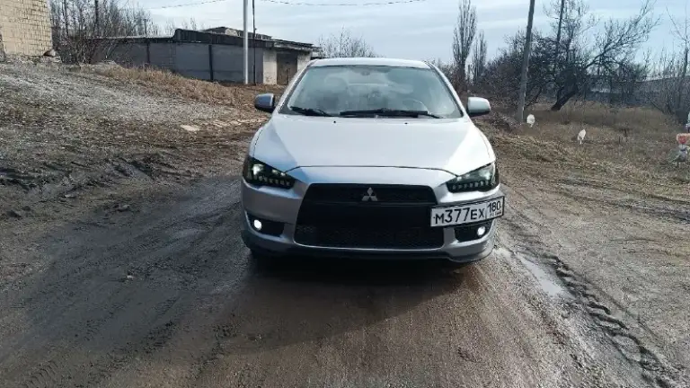 ❗️Продам lancer x 2007 года. ❗️
Состояние ближе к идеалу ✅
2Х литровый мотор 150 живых лошадей✅
Коробка: обслуженный вариатор ( плюсом установлено доп охлождение), переключается без каких либо пинков✅едет отлично. Родной пробег: 280.000 тысяч❗️
По двигателю работает отлично без каких либо посторонних звуков ✅
Салон ухоженный без каких либо дырок и прочего ✅
Всё работает по электрики каждая кнопочка, каждая лампочка светит✅
Так же стоит хорошая сигнализация - фотография - 2