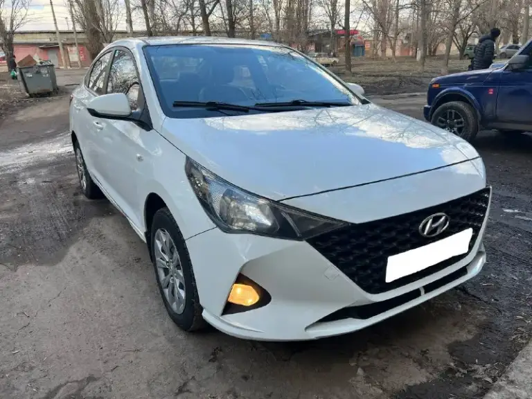 Hyundai solaris
Конец 2020 г 2 рестайлинг
Продаётся живая рабочая машина, по технической части, 5 из 5 -и, безопасность на месте! Нет подтеков, запотеваний, масложора
Пробег 158 тыс. Км (автотекой и состоянием рабочих узлов подтверждено)
1,4 Автомат
2 Ключа
Стекла завод
Менялось переднее левое крыло, остальное все родное в заводском окрасе.
По технике полный идеал! Коробка 6 ступеней листает мягко, двигатель вообще не слышно как работает! Подвеска в идеале
Доки в порядке, без запретов и залогов.
Ошибок нет
Диагностическая карта для мрео есть!
+79493688783 Кирилл
Цена 930 тыс
📲 Tg: @kirf32
📞 Звоните: +7(949)3688783 - фотография - 1