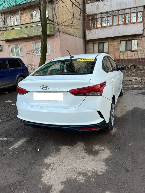 Hyundai solaris
Конец 2020 г 2 рестайлинг
Продаётся живая рабочая машина, по технической части, 5 из 5 -и, безопасность на месте! Нет подтеков, запотеваний, масложора
Пробег 158 тыс. Км (автотекой и состоянием рабочих узлов подтверждено)
1,4 Автомат
2 Ключа
Стекла завод
Менялось переднее левое крыло, остальное все родное в заводском окрасе.
По технике полный идеал! Коробка 6 ступеней листает мягко, двигатель вообще не слышно как работает! Подвеска в идеале
Доки в порядке, без запретов и залогов.
Ошибок нет
Диагностическая карта для мрео есть!
+79493688783 Кирилл
Цена 930 тыс
📲 Tg: @kirf32
📞 Звоните: +7(949)3688783 - фотография - 4