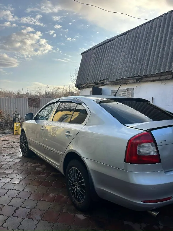 Горловка 🔥 🚨срочно 🚨 💸цена:800k₽ продам skoda octavia а5 ii (рестайлинг) 2012 года выпуска объем:1.6/механика авто в хорошем состоянии двигатель не дымит, не троит работает ровно коробка переключает без хрустов ходовка в норме машина очень экономичная по кузову критично ничего нет, маленькие жизненные косячки присутствуют 📝комплектация: ✅- двухзонный климат контроль ✅- подогрев сидений и зеркал ✅- 4 стеклоподъемника ✅- на зимней хорошей резине❄️ 📑документы в полном порядке штрафов запретов нет остольные вопросы по телефону 📞- +79495126468 —- +79493980147
📞 Звоните: +7(949)5126468 - фотография - 2