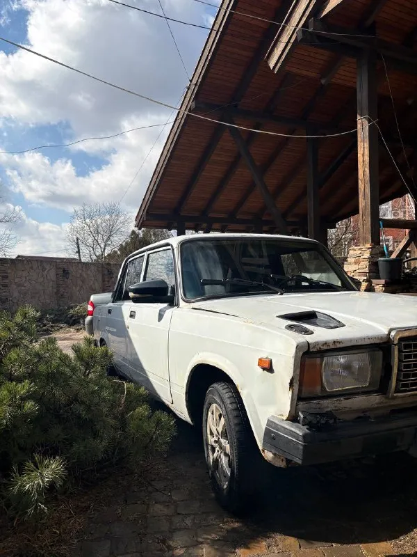 Ваз 2107
2001
На ходу
Нужно заварить задний мост
И посмотреть редуктор
Прошу 95 т. Р
Торг уместен

@In_touch07 - фотография - 2