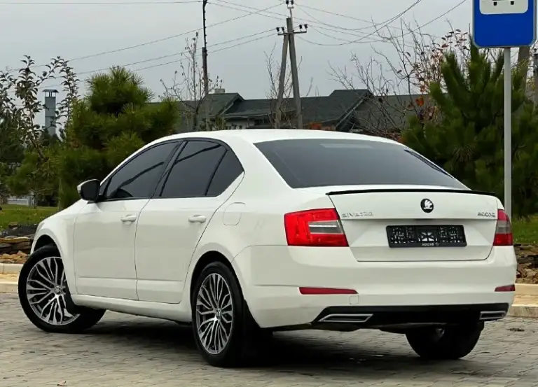 В продаже skoda octavia a7 в превосходном состоянии, обслужена абсолютно вся ! Вложений не каких не требует ! Эксплуатация с 2016 года ! Двигатель 1.6 mpi самый надежный ! Каробка механика, кузов оцинкован ! Стоят оригинальный диски ! Хорошая комплектация, бортовой компьютер, эл. Зеркала, кондиционер, регулировка руля, лифт сидений, и многое другое ! Любое переформление! Возможен обмен, на авто дешевле ! Цена 1045.000 руб торг, реальному покупателю ! +79497926050
📞 Звоните: +7(949)7926050 - фотография - 7