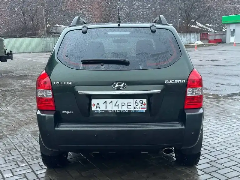 Продам hyundai tucson
2.0 Бензин
Передний привод
Год выпуска 2008
Коробка механика
Пробег 191000 тысячи
В идеальном состоянии
Без рыжиков
Без дтп
Без вмятин
Без царапин
По двигателю вся идеальная не троит не дымит масло не кушает
Коробка работает идеально не выбивает не хрустит всё скорости работают идеально
Подвеска вся обслужена ничего не стучит не гремит
Салон чистый ухоженный
По комплектации имеется
Климат контроль работает
Бортовой компьютер
Подогрев сидений
Подогрев зеркал
4 Стеклоподъемник
И многое другое цена 825 000
+79494581808 - фотография - 3