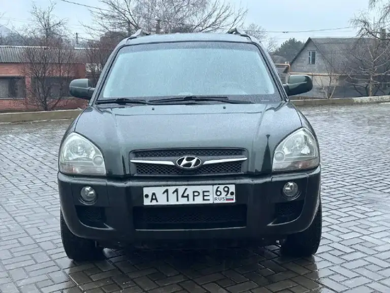 Продам hyundai tucson
2.0 Бензин
Передний привод
Год выпуска 2008
Коробка механика
Пробег 191000 тысячи
В идеальном состоянии
Без рыжиков
Без дтп
Без вмятин
Без царапин
По двигателю вся идеальная не троит не дымит масло не кушает
Коробка работает идеально не выбивает не хрустит всё скорости работают идеально
Подвеска вся обслужена ничего не стучит не гремит
Салон чистый ухоженный
По комплектации имеется
Климат контроль работает
Бортовой компьютер
Подогрев сидений
Подогрев зеркал
4 Стеклоподъемник
И многое другое цена 825 000
+79494581808 - фотография - 6