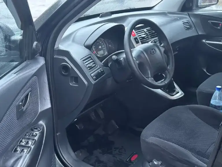 Продам hyundai tucson
2.0 Бензин
Передний привод
Год выпуска 2008
Коробка механика
Пробег 191000 тысячи
В идеальном состоянии
Без рыжиков
Без дтп
Без вмятин
Без царапин
По двигателю вся идеальная не троит не дымит масло не кушает
Коробка работает идеально не выбивает не хрустит всё скорости работают идеально
Подвеска вся обслужена ничего не стучит не гремит
Салон чистый ухоженный
По комплектации имеется
Климат контроль работает
Бортовой компьютер
Подогрев сидений
Подогрев зеркал
4 Стеклоподъемник
И многое другое цена 825 000
+79494581808 - фотография - 7