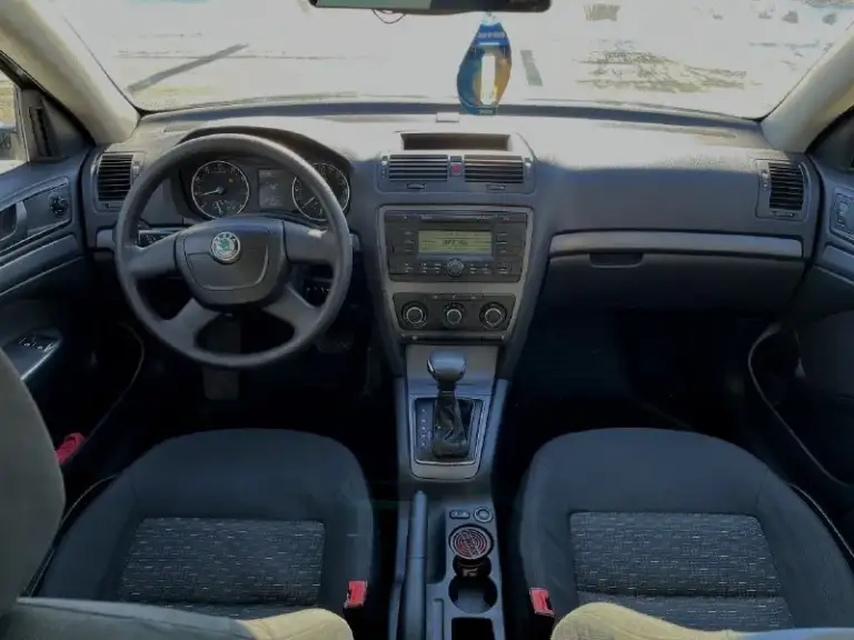 Skoda octavia 2010 рестайлинг
1.6 Aisin
🔥820 Тыс. Руб, торг
Родной пробег 165 тыс. Км
102 Л. С.
Abs, asr, esp, airbags, кондиционер, электропривод и подогрев зеркал, эсп, регулировка руля по высоте и вылету, аудиосистема, цз, зимняя шипованая резина.
Машина в отличном состоянии, обслужена, все исправно. Коробка не пинается. Никаких влодений не требует. Кузов без следов коррозии.
За машину не стыдно.
👌Техосмотр пройден, диагностическая карта на руках
Дебальцево
+7949-304-82-06
📲 Tg: vv
📞 Звоните: +7(949)3048206 - фотография - 6
