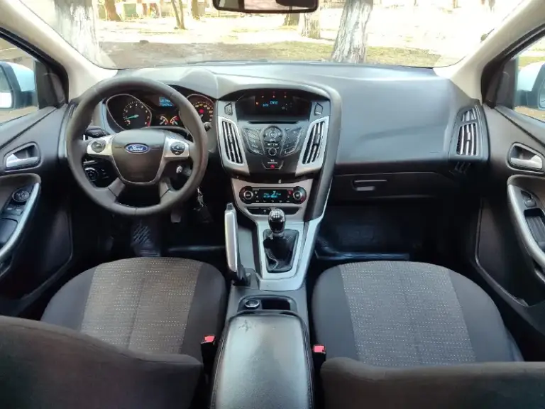 Продам ford focus 3 2013г. 1.6 бензин(125 л. С) мкпп. Пробег 140000 км.
Машина в хорошем состоянии, делать ничего не нужно!
Двухзонный климат контроль
Датчик света
Датчик дождя
Сигнализация с автозапуском
Парктроник
Бортовой компьютер
Цена 720000 торг.
+79494059270 Донецк кировский район
📞 🇷🇺 Звоните: +79494059270 - фотография - 9
