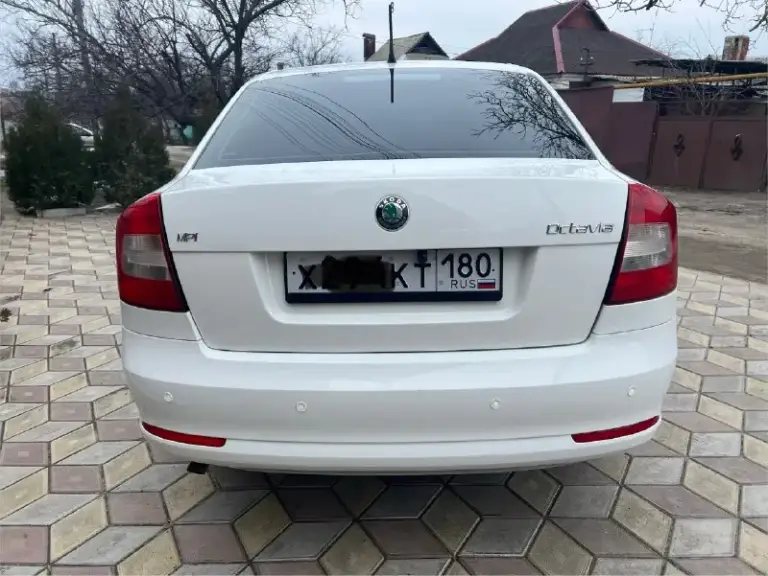 Skoda octavia 2012 года выпуска двигатель 1.6 mpi самый обычный коробка механика пробег 90000 км родного не смотаного без единого окраса любые проверки состояние нового автомобиля два ключа сигнализация с обратной с автозапуском и обратной связью зимняя резина все т. О проходила по регламенту цена 1 мл 180тысяч +7 (949) 520 5972
.
📞 Звоните: +7(949)5205972 - фотография - 4