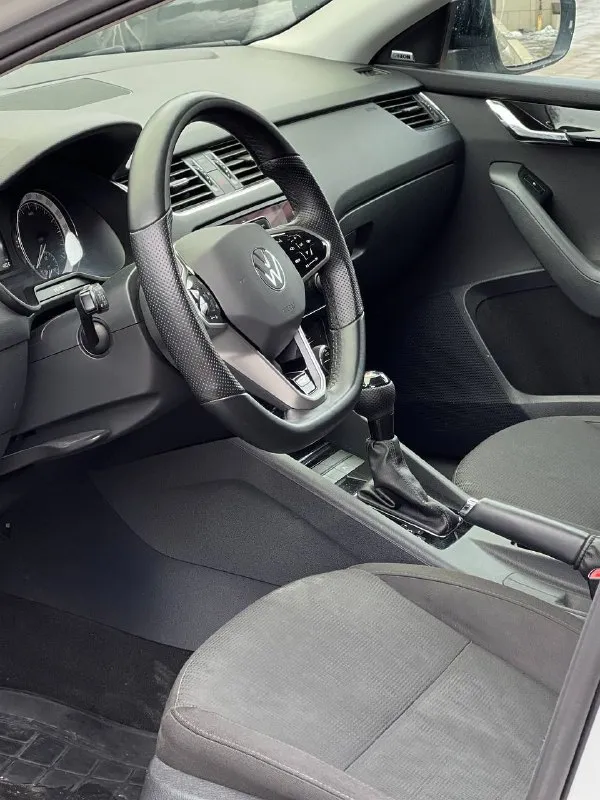 В продаже skoda octavia black edition a7 рестайлинг (2018года)

- Вложили более 500 тысяч рублей на доработку автомобиля
- Родного трассового пробега 140 тысяч километров
- 1.8 T (gen 3)
- Коробка автомат
- Максимальная комплектация
- Автомобиль покупался у официального дилера а ростове
- Автомобиль в идеальном состоянии
- Стёкла оригинал
- Заводской black edition
- Автомобиль в заводском окрасе
- Премиальная музыка canton
Комплектaция blaсk еditiоn - черная крыша, черные боковые зеркала, легкосплавные диски тrius r17 черные, черный спойлер крышки багажника, черная рамка решетки
Из доработок

Комплектация style +допы
-Установлена турбина is20, интеркулер
-Прошита в etuners мотор + коробка
-Пружины -30 eibach e10-79-010-02-22
-Установлен диффузор от kazan67/сделан выхлоп в глушитель46
-Заменены диски с колодками ( усиленые перфорированные тормозные диски)

Цена 1.890.000 торг на месте
Рассматриваю обмен в обе стороны

Город донецк
Номер телефона +7 949 382 2120( есть
Telegram)
Писать лс - фотография - 7