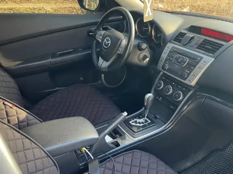 В продаже mazda 6 gh ( 2008 год ) 2.0 акпп двигатель самый надежный 2.0 бензин ( не путать с 1.8! ), работает как положено, без расхода масла ! Пробег 190.000 км автомат самый простой и надежный aisin ( гидротрансформатор ), работает без нареканий ! Кузов выглядит очень хорошо, без гнили и ржавчины ! Имеются некритичные окрасы, большая часть в родной краске ! Ходовая без нареканий, обслужена ! Хорошая комплектация : приятный раздвоенный выхлоп, 2-х зонный климат-контроль (кондиционер работает), мульти-руль, круиз-контроль, подогрев сидений, электропривод зеркал с подогревом и электроскладыванием и многое другое вин-код читается отлично! Переоформление 825.000₽ торг при виде денег ! +7(949)-616-73-96 +7(949)-432-74-21 осмотр донецк, кировский район
📞 Звоните: +7(949)6167396 - фотография - 6
