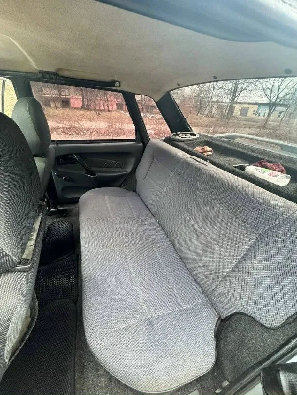 Продам ваз 2115 2008 года. Автомобиль в хорошем состоянии. Кузов без гнили, ржавчины и вздутий. Днище и стаканы целые. 2 года назад машина варилась и красилась. Двигатель в хорошем состоянии, масло не расходует. Ходовая без стуков. Новая зимняя резина. Хорошая музыка. Сигнализация с обратной связью. Автомобиль без вложений. Все расходники заменены. Город горловка. Цена 280 000 рублей. Тел +79494117309
📞 Звоните: +7(949)4117309 - фотография - 6