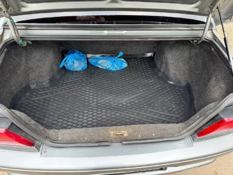 Продам ваз 2115 2008 года. Автомобиль в хорошем состоянии. Кузов без гнили, ржавчины и вздутий. Днище и стаканы целые. 2 года назад машина варилась и красилась. Двигатель в хорошем состоянии, масло не расходует. Ходовая без стуков. Новая зимняя резина. Хорошая музыка. Сигнализация с обратной связью. Автомобиль без вложений. Все расходники заменены. Город горловка. Цена 280 000 рублей. Тел +79494117309
📞 Звоните: +7(949)4117309 - фотография - 8