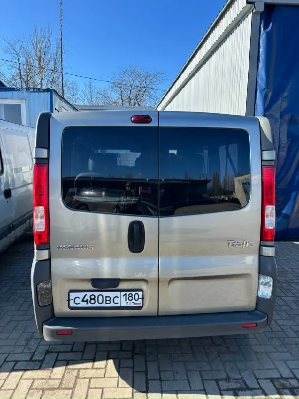Продаю renault trafic 2013 г. В. — отличный пассажирский микроавтобус официально куплен новым у дилера renault на куйбышева в донецке. С момента покупки находится в одних руках — я первый и единственный владелец. • пассажирская версия • длинная база • съёмные задний ряд сидений • двигатель 2.0 (дизель) • по технике вопросов нет — всё работает, обслуживался своевременно • не использовался в коммерческих целях цена: 1 800 000 руб. Торг уместен при осмотре. Номер для связи +7 949 325 0494, г. Харцызск
📞 Звоните: +7(949)3250494 - фотография - 5