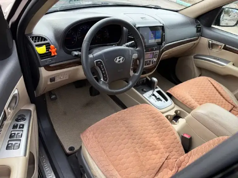 Продам hyundai santa fe
2.4 Бензин
Год выпуска 2011
Состояние идеальное.
Без вмятин царапин
И рыжиков
Сервисные книги.
Кнопка star - stop
Без ключевой доступ
Вложений не требует!
Любое оформление!
Салон не затертый не порваный
Резина хорошая
Авто полностью обслужена до мелочей
Работает ровно.
Коробка переключает идеально
Климат контроль работает
Все жидкости заменены!
Стекла все родные
Каждая кнопка работает)
Цена 1.285₽
+7-949-794-46-27
Остольные вопросы по телефону
Звоните в любое время.
📲 Tg: евгений
📞 Звоните: +7(949)7944627 - фотография - 5