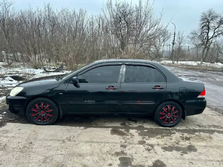Mitsubishi lancer 1.6 at, 2007
199 999 Км
Цена, ₽: 600000
Пробег, км: 199 999
Поколение: ix рестайлинг (2005—2010)
Тип двигателя: бензин
Привод: передний
Мощность, л. С. : 98
Модификация: 1.6 at (98 л. С. )
Цвет: чёрный
Состояние: не битый
Птс: оригинал
Владельцев по птс: 1
Обмен: не интересует
Кондиционер
Обогрев: передних сидений, зеркал
Автомобиль в хорошем состоянии, простой в ремонте, неприхотливый и надёжный при эксплуатации. Двигатель работает отлично. Дно/пороги/ стаканы/ низа дверей в заводском состоянии. Без единой гнили и сварки. По тех части вложений не требует абсолютно, ничего не стучит и не гремит. Кондиционер обслужен прошлым летом, перезаправили фрион, дует очень хорошо. Ошибок по авто нету. По салону: дверные карты не затертые, ручки целые все, потолок не провис, сидения целые. Авто уже переобута на зимнюю резину. Авто в достойном состоянии, очень трудно найти технически обслуженную машину. Авто в ближайшее время вложений не потребует,
📲 Tg: @alina_malina_bd
📞 Звоните: +7(978)1244436 - фотография - 6
