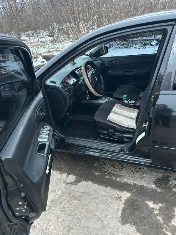 Mitsubishi lancer 1.6 at, 2007
199 999 Км
Цена, ₽: 600000
Пробег, км: 199 999
Поколение: ix рестайлинг (2005—2010)
Тип двигателя: бензин
Привод: передний
Мощность, л. С. : 98
Модификация: 1.6 at (98 л. С. )
Цвет: чёрный
Состояние: не битый
Птс: оригинал
Владельцев по птс: 1
Обмен: не интересует
Кондиционер
Обогрев: передних сидений, зеркал
Автомобиль в хорошем состоянии, простой в ремонте, неприхотливый и надёжный при эксплуатации. Двигатель работает отлично. Дно/пороги/ стаканы/ низа дверей в заводском состоянии. Без единой гнили и сварки. По тех части вложений не требует абсолютно, ничего не стучит и не гремит. Кондиционер обслужен прошлым летом, перезаправили фрион, дует очень хорошо. Ошибок по авто нету. По салону: дверные карты не затертые, ручки целые все, потолок не провис, сидения целые. Авто уже переобута на зимнюю резину. Авто в достойном состоянии, очень трудно найти технически обслуженную машину. Авто в ближайшее время вложений не потребует,
📲 Tg: @alina_malina_bd
📞 Звоните: +7(978)1244436 - фотография - 7