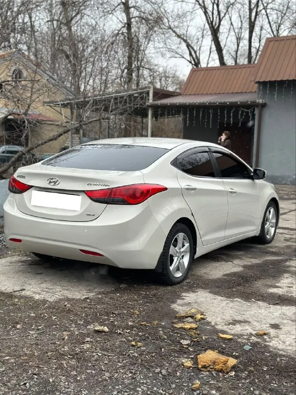 Цена: 850.000
Продам hyundai elantra
Автомобиль собран в корее (подтверждается vinкодом)
Куплена в автосалоне в донецке
Год выпуска 2013
Двигатель 1.8
Акпп 6ст
Комплектация:
✅Двухзонный климат контроль ( работает холодит как положено)
✅Полный электростеклопакет
✅Складывания зеркал
✅Датчик дождя
✅Подогрев передних сидений
✅Полный мультируль
✅Подогрев руля
Салон в отличном состоянии (в авто не курили, на сидениях чехлы, под ними сидушки идеал)!
Два ключа‼️
⚡️Стекла все заводские включая лобовое!
Новая зимняя шипованная резина!
В ближний дальний и птф установлены led лампы свет сушит асфальт 🔆
💪🏻Мотор 1.8 ( 150🐎) едет уверенно, при этом расход 8л по городу, масло не кушает от замены до замены, меняю каждые 8000км ( на 230 был кап. Ремонт )
Акпп передачи листает отлично не тупит не пинает.
✅Ходовая на 5++
Проверка авто на любом сто (за ваш счет!)
Пробег 286.000 не кручен ( автотека подтверждает!)
📄Документы в полном порядке я хозяин по птс и стс любой вид переоформления
Г. Шахтерск
Цена 💵 850.000
☎️ +79494172653 - фотография - 4