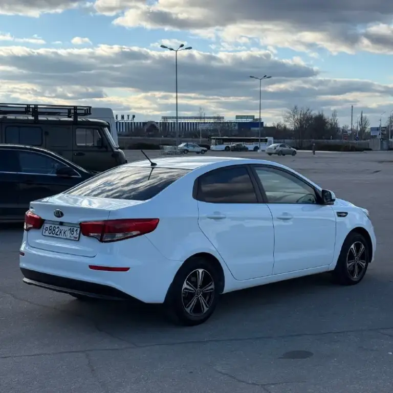 Продам kia rio 2015 года (рестайлинг) 135 тыс пробега, в отличном состоянии, вложений не требует, без дтп и окрасов, все менялось вовремя, 2 ключа, сигнализация, подогревы сидений, руля, зоны дворников, все стекла родные.
Цена 1150000р
+79591917710
📞 Звоните: +7(959)1917710 - фотография - 3