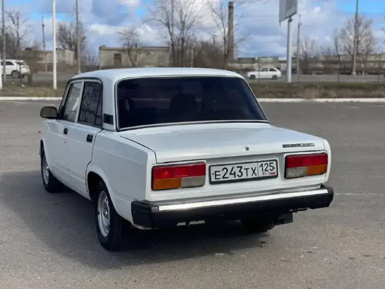 Продам срочная цена ❗️❗️❗️ваз 2107 2010 год
Состояние хорошое сел поехал
Двигатель коробка ходовая без нареканий
Двигатель не дымит не троит тяга хорошая

Коробка 5 ст не хрустит не выбивает

Ходовая так же в хорошем состоянии не стучит не гремит
Редуктор не воет
Едет приятно

2 Комплекта резины

Салон чистый ухоженный сидение не продавлены

Дно пороги целые
Машина на полном ходу проблем нет
По документам все кристально чисто

Цена 177.000₽
Торг
Город мариуполь

Номер для связи +79491007492
Для смс +79620026211 - фотография - 5
