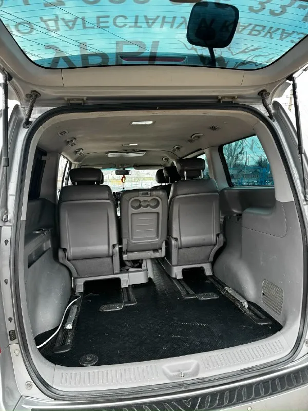 Продам hyundai grand starex 2011 год двигатель : 2.5 л. С. ) коробка :автомат автомобиль в отличном состоянии, прошло большое то перед продажей большой и надежный семейный автомобиль установлена новая магнитола teyes cc3 2k подогрев передних сидений сзади есть телевизор мотор прошел капитальный ремонт 50т км подробности по телефону : +79490947515 цена :1.650.000₽ торг
📞 Звоните: +7(949)0947515 - фотография - 4