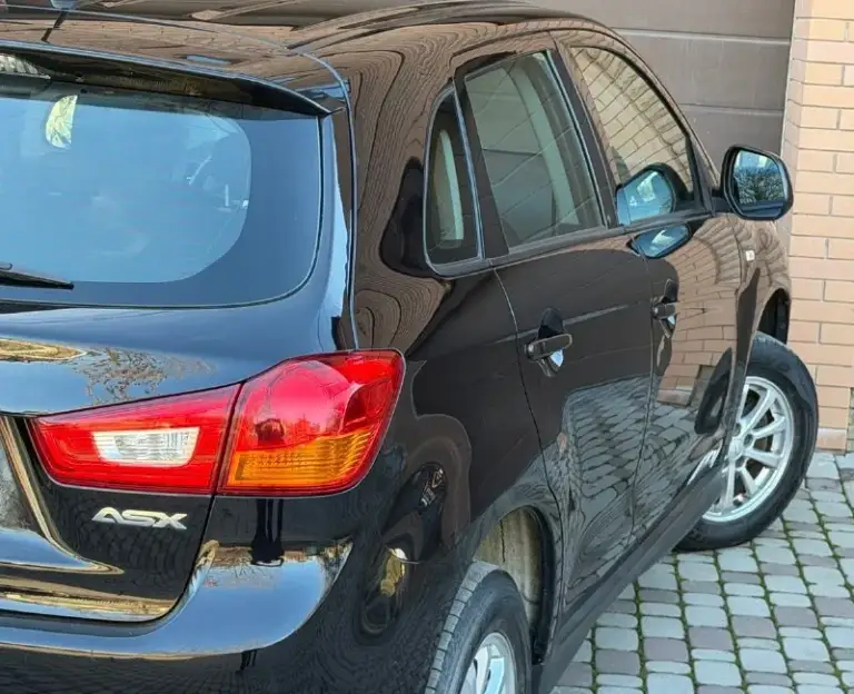Продам mitsubishi asx рестайлинг, 2014 года выпуска, объем двигателя 1.6 117 л. С, кпп механика (самая надёжная связка в линейке), родной пробег 155.000 км родной!, 1 хозяин, без дтп, в родном окрасе!, состояние автомобиля не выразить на фото, без каких-либо нюансов!, идеальное состояние. Автотека ✅

Комплектация: подогрев сидений, 4 стеклоподъёмника, кондиционер, подогрев стёкол, abs esp, мультимедиа с хорошим звуком, aux, бортовой компьютер, складывание зеркал, и многое другое для комфортного вождения.

Авто обслуживался всегда по регламенту, на данный момент полностью обслужен, не требует вложений от слова совсем!, 2 комплекта колес.

Очень надёжный японский красовер, комфортабельный и вместительный.

По документам любой вид оформления.

Цена 1.150.000р

Номер телефона
+7949-564-47-36
+7949693-58-50
📞 🇷🇺 Звоните: +79495644736 - фотография - 5