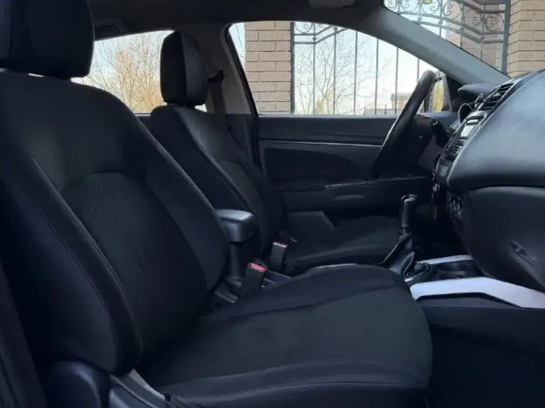 Продам mitsubishi asx рестайлинг, 2014 года выпуска, объем двигателя 1.6 117 л. С, кпп механика (самая надёжная связка в линейке), родной пробег 155.000 км родной!, 1 хозяин, без дтп, в родном окрасе!, состояние автомобиля не выразить на фото, без каких-либо нюансов!, идеальное состояние. Автотека ✅

Комплектация: подогрев сидений, 4 стеклоподъёмника, кондиционер, подогрев стёкол, abs esp, мультимедиа с хорошим звуком, aux, бортовой компьютер, складывание зеркал, и многое другое для комфортного вождения.

Авто обслуживался всегда по регламенту, на данный момент полностью обслужен, не требует вложений от слова совсем!, 2 комплекта колес.

Очень надёжный японский красовер, комфортабельный и вместительный.

По документам любой вид оформления.

Цена 1.150.000р

Номер телефона
+7949-564-47-36
+7949693-58-50
📞 🇷🇺 Звоните: +79495644736 - фотография - 7