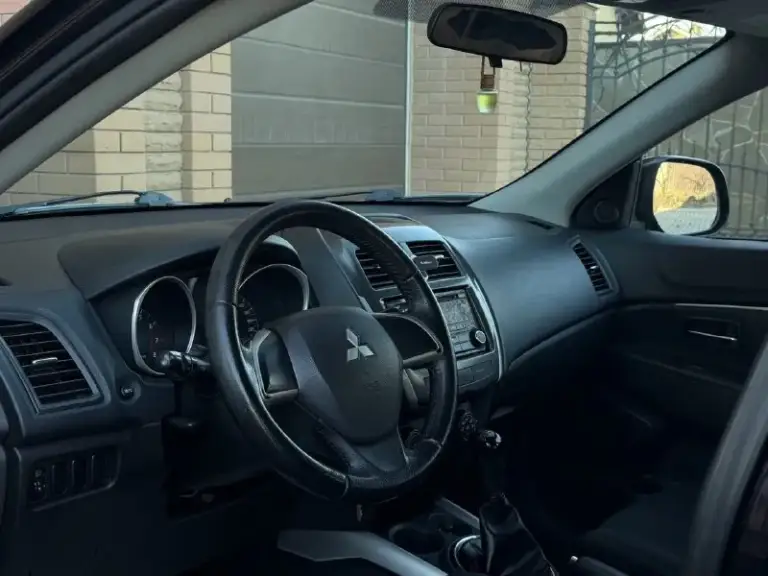Продам mitsubishi asx рестайлинг, 2014 года выпуска, объем двигателя 1.6 117 л. С, кпп механика (самая надёжная связка в линейке), родной пробег 155.000 км родной!, 1 хозяин, без дтп, в родном окрасе!, состояние автомобиля не выразить на фото, без каких-либо нюансов!, идеальное состояние. Автотека ✅

Комплектация: подогрев сидений, 4 стеклоподъёмника, кондиционер, подогрев стёкол, abs esp, мультимедиа с хорошим звуком, aux, бортовой компьютер, складывание зеркал, и многое другое для комфортного вождения.

Авто обслуживался всегда по регламенту, на данный момент полностью обслужен, не требует вложений от слова совсем!, 2 комплекта колес.

Очень надёжный японский красовер, комфортабельный и вместительный.

По документам любой вид оформления.

Цена 1.150.000р

Номер телефона
+7949-564-47-36
+7949693-58-50
📞 🇷🇺 Звоните: +79495644736 - фотография - 8