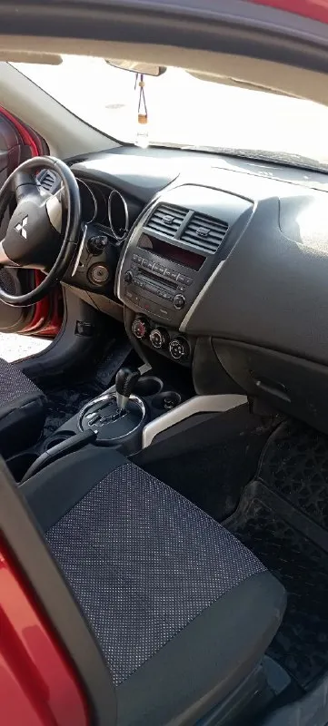 Mitsubishi asx
Год: 2012
Объем 1.8 ctv.
В хорошем состоянии как внешне так и по технике ухоженный вложений не требует сел и поехал.
Всё работает штатно абсолютно всё до мелочей двигатель работает ровно без шума
Один владелец с автосалона.
Резина зима шипы.
Осмотр донецк макеевка
Цена 1🍋
Телефон+79498340074
📞 Звоните: +7(949)8340074 - фотография - 7